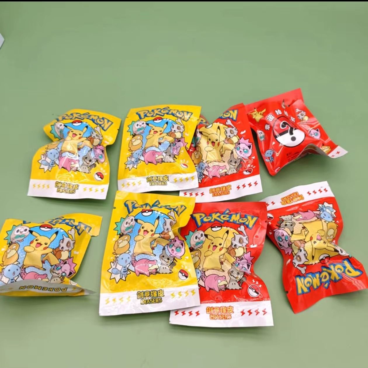 Pokemon Blind Bag Eraser Surpr - Party Favor Bag reseña y precio
